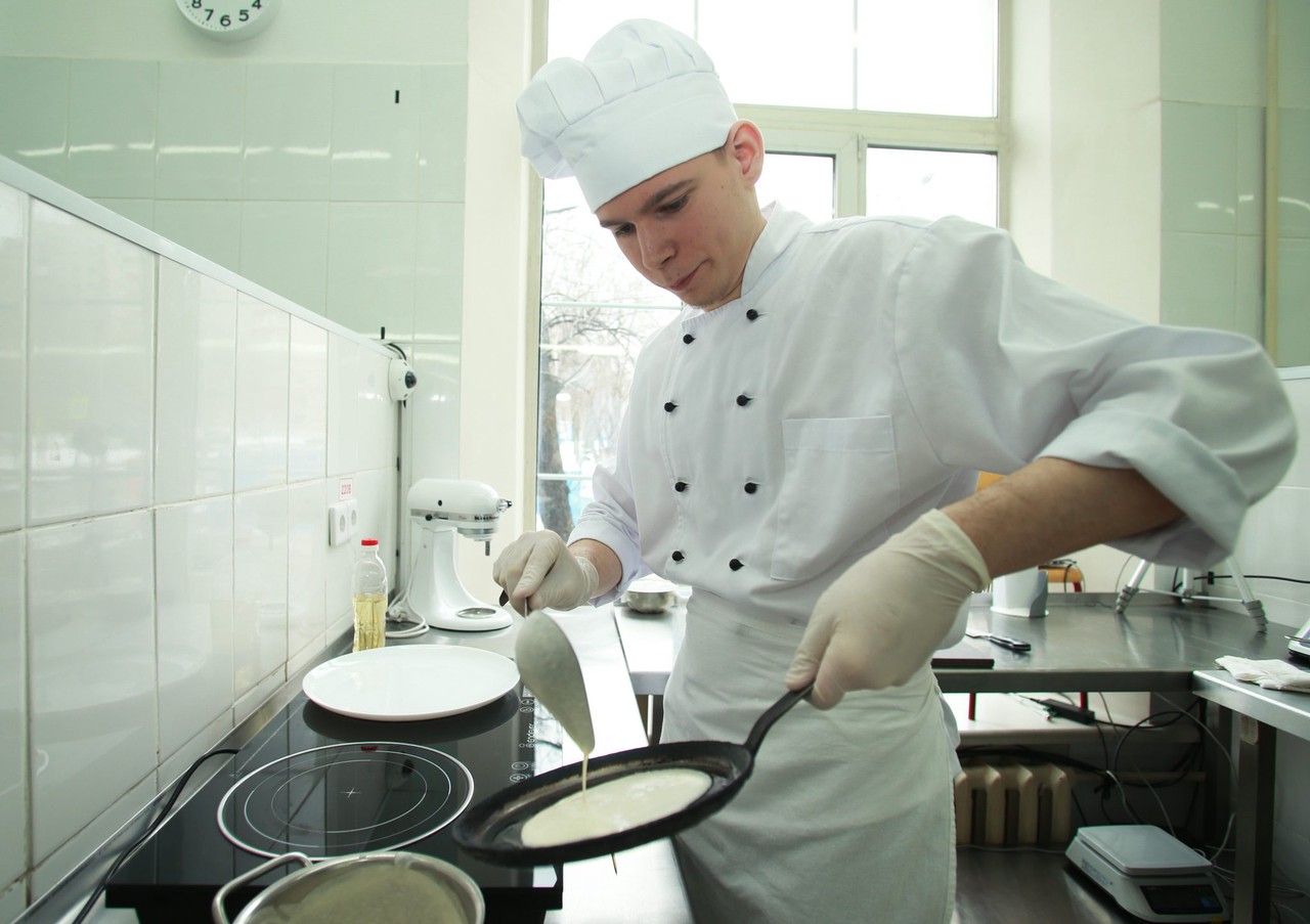 Городской конкурс профессионального мастерства «Московские мастера» по профессии «Кондитер». Фото: Наталия Нечаева, «Вечерняя Москва»