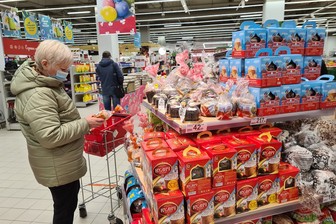 Иеромонах рассказал, можно ли покупать кулич и пасху в магазине