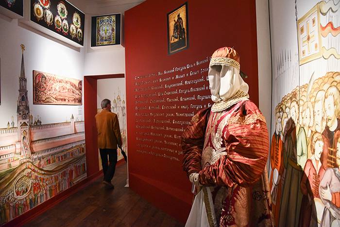 Праздничная программа в честь Дня России пройдет в «Стрелецких палатах»