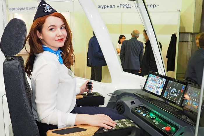 Двигаемся на зеленый: интеллектуальный электротранспорт сбережет окружающую среду и поможет лучше следить за дорогой