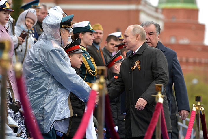 Героический путь: как прошел главный парад Победы