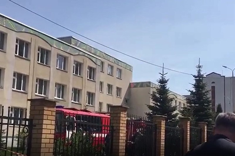 «Как в рубашке родилась»: школьница рассказала о гимназии в Казани, в которой произошла стрельба