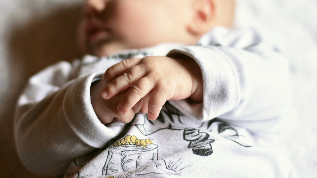 Младенец и «корона»: нужна ли новорожденному вакцина от COVID-19 и какой она будет