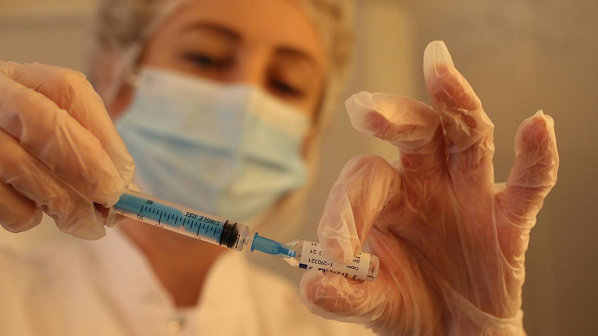 Мурашко сообщил, что 23 миллиона россиян вакцинировались от COVID-19