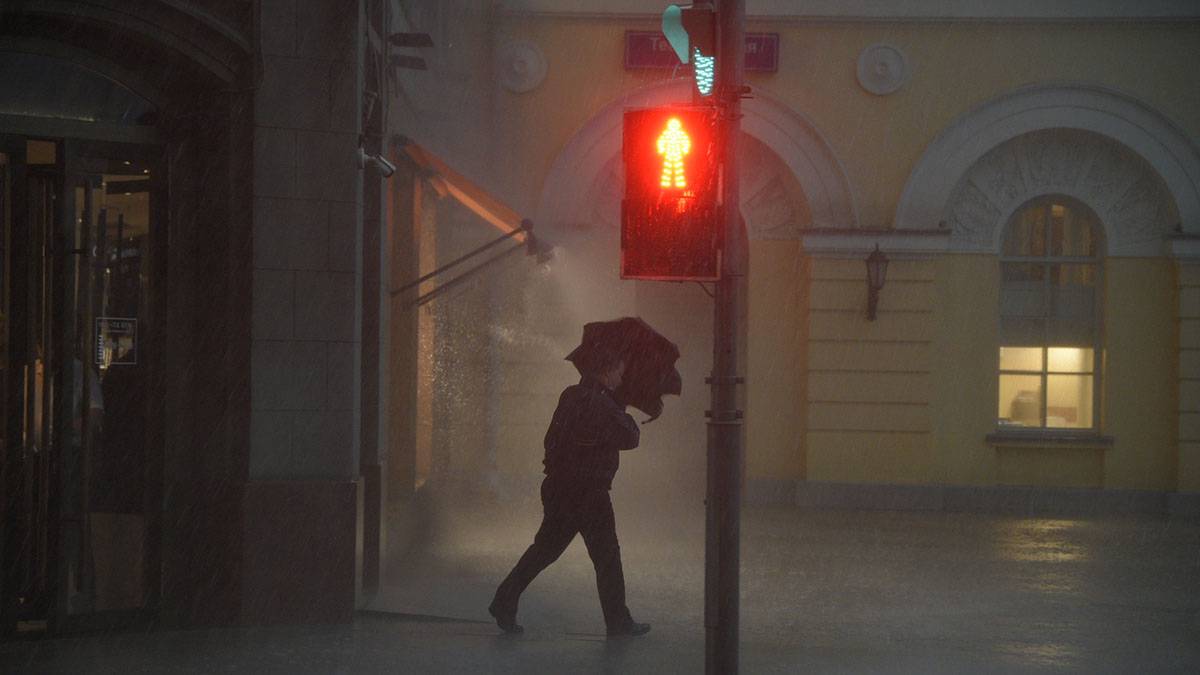 Дептранс рассказал, какие улицы Москвы затопил суперливень
