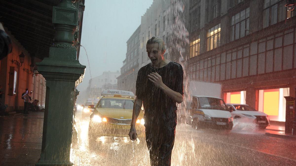 «Ведро воды на человека»: синоптик рассказала, чего ждать от погоды в Москве в ближайшие часы