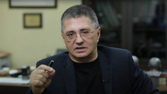 Доктор Мясников перечислил вызывающие тяжелые болезни лекарства