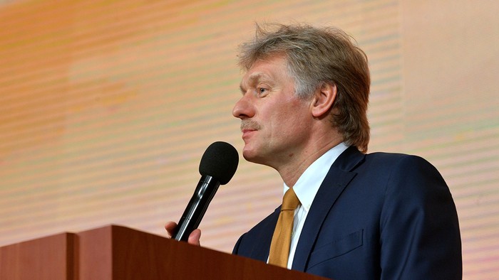 Песков объяснил отказ Путина подписать закон о борьбе с фейками