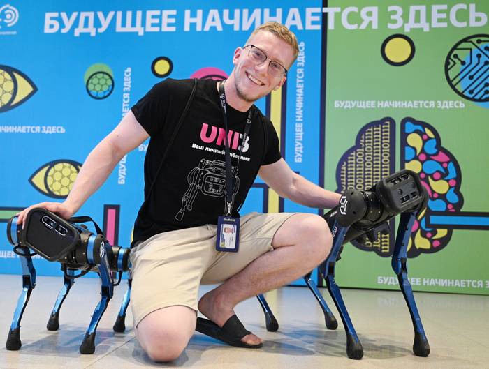 Робот человеку товарищ: молодые инженеры все чаще интересуются разработкой проектов, связанных с искусственным интеллектом