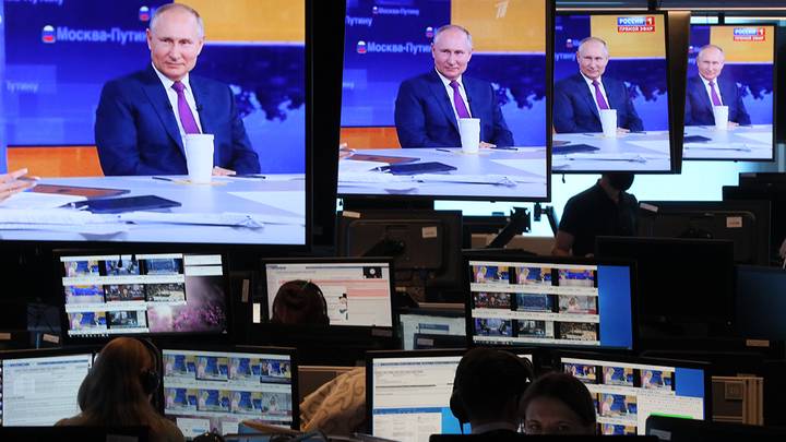 Разбор полетов: как чиновники отреагировали на жалобы Путину во время прямой линии