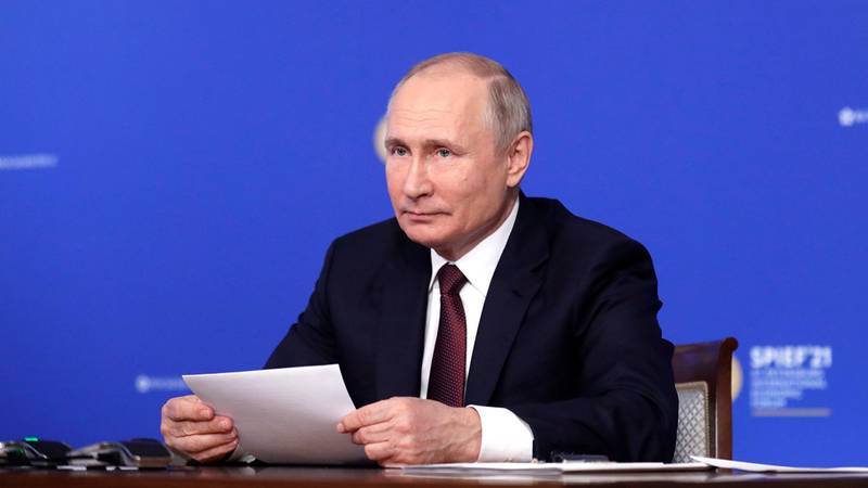 Путин напомнил о необходимости решить проблемы в отношениях с Украиной