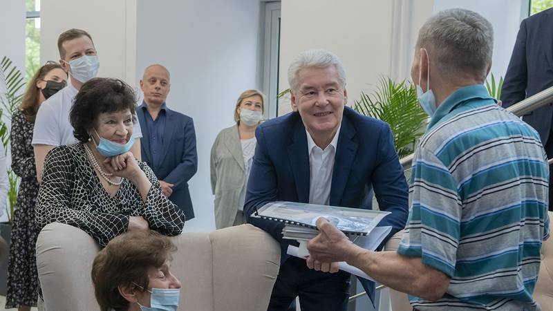Сергей Собянин поздравил соцработников с профессиональным праздником