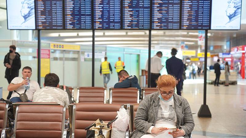Почти 30 рейсов отменили и задержали в аэропортах Москвы