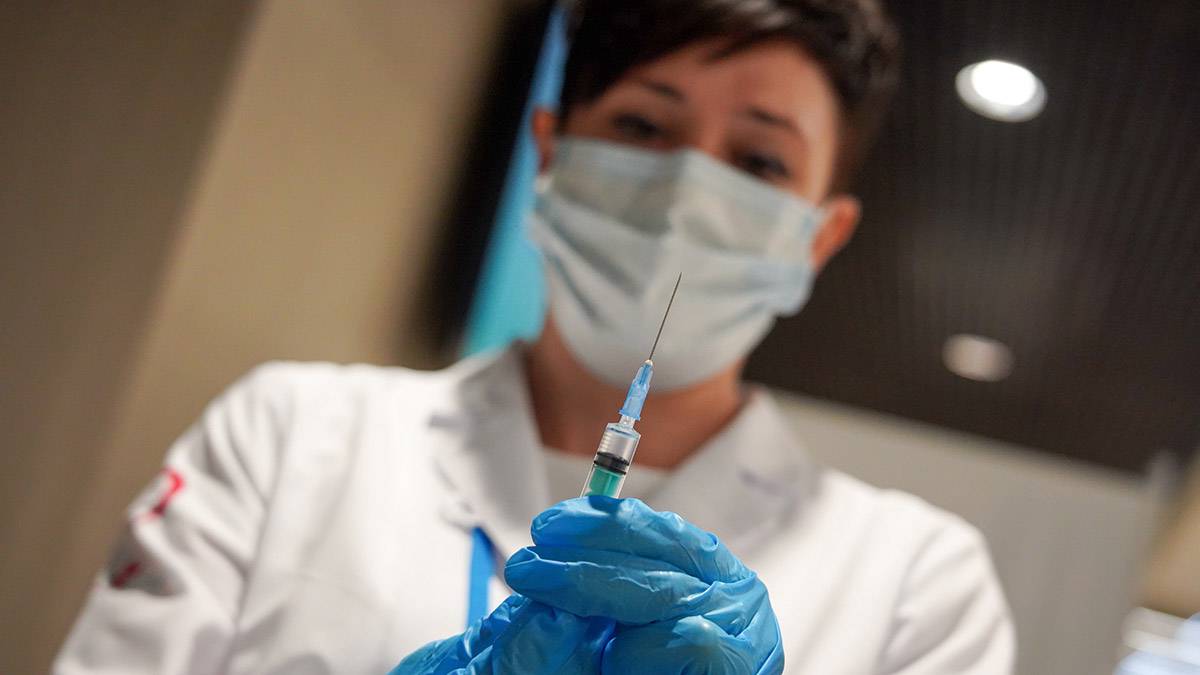 ВОЗ одобрила еще одну вакцину от коронавирусной инфекции