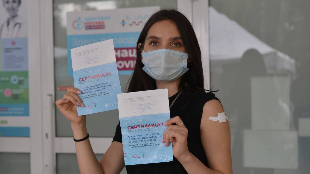Как в Москве проходит ревакцинация от коронавируса