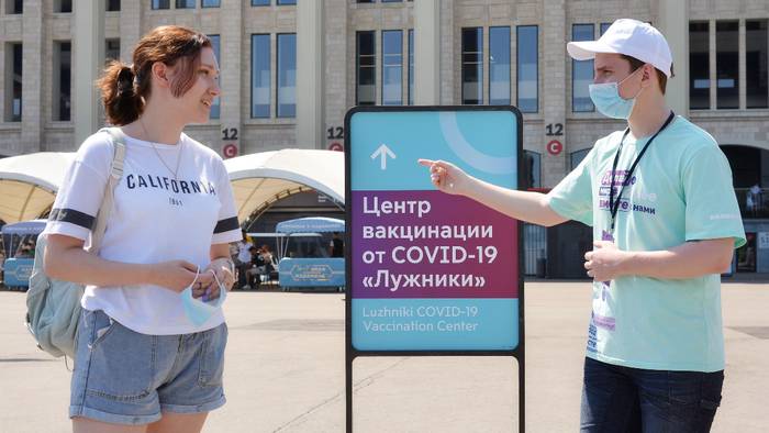 Дорогу к пункту вакцинации помогут найти волонтеры