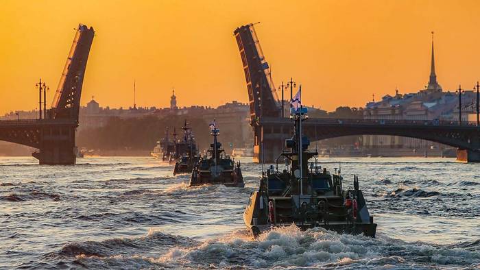 Главный военно-морской парад в Санкт-Петербурге проведут без зрителей