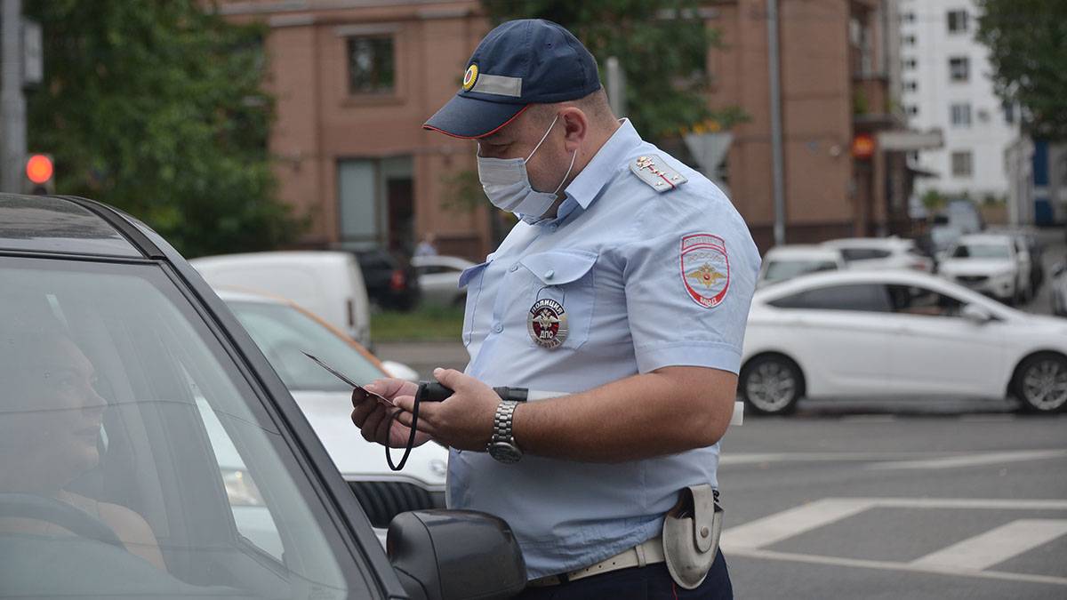Более 1700 случаев езды по встречной полосе зафиксировано в Москве за месяц