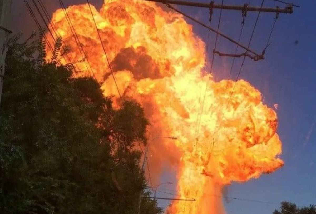 Гибнут в результате. Взрыв цистерны с газом. Взрыв газопровода в Москве.