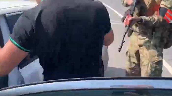Появилось видео задержания участников преступной схемы в сфере ритуальных услуг