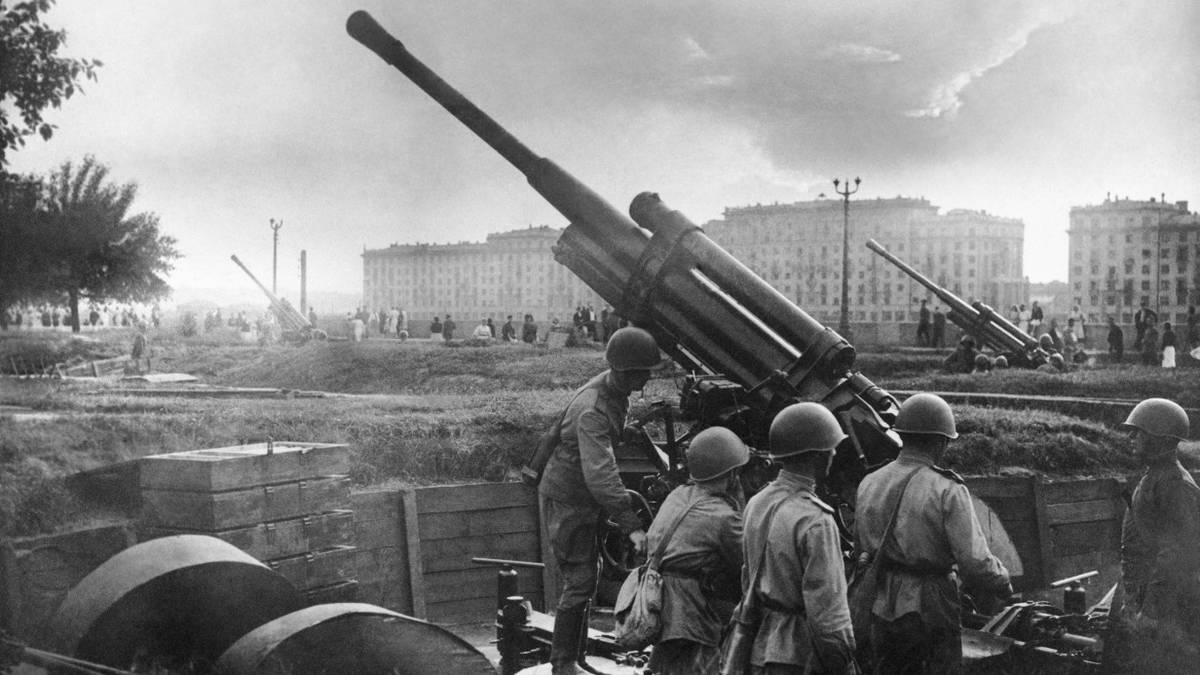 Неожиданность обороны: как спасали Москву от первых бомбежек в 1941 году