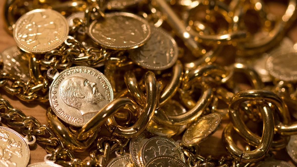 Археолог-любитель случайно нашел в Дании крупное захоронение золота