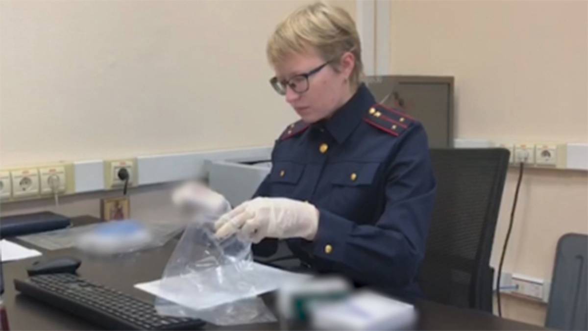 Поддельные лекарства для лечения COVID-19 обнаружили в аптеке в Москве