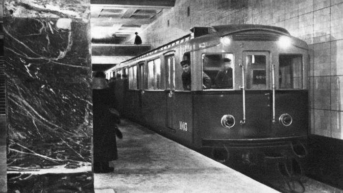 Как в московском метро появились восьмивагонные поезда