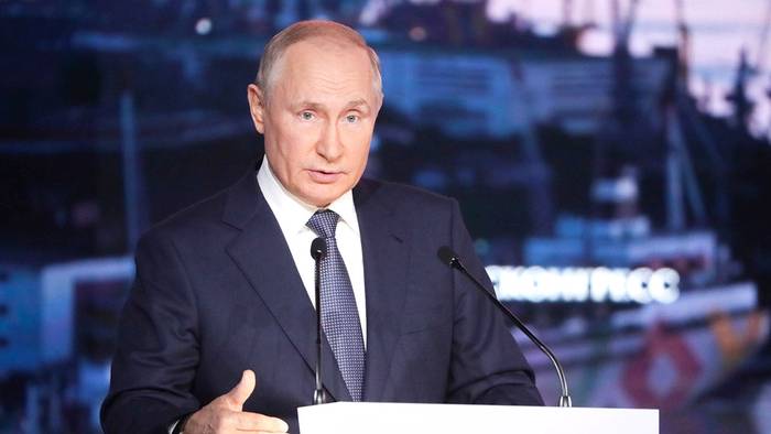 Путин на ВЭФ назвал нонсенсом отсутствие мирного договора между Россией и Японией