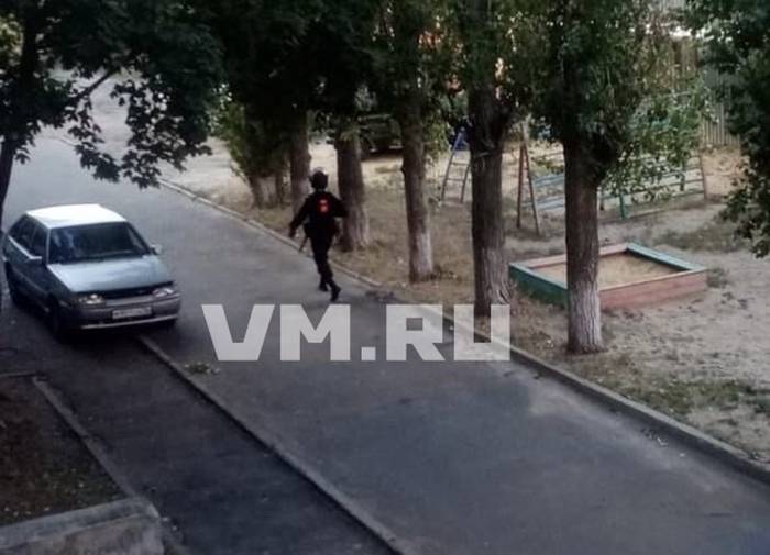 Появилось видео нападения изнутри отдела полиции в городе Лиски