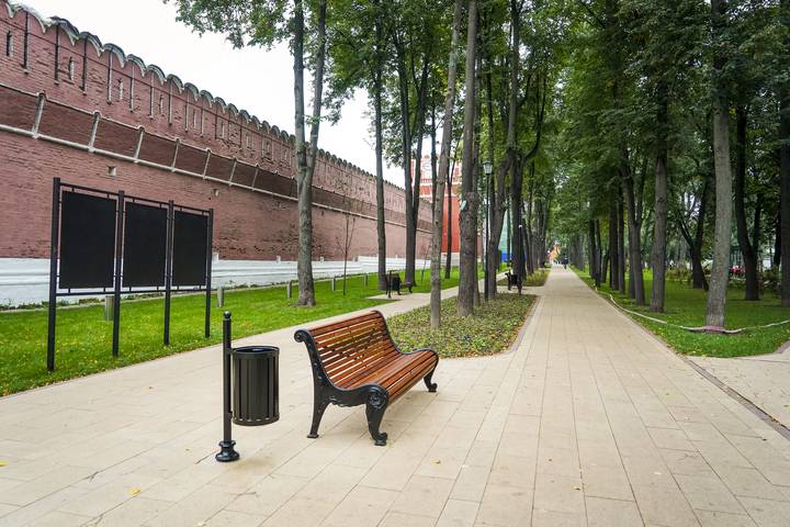 Два сквера возле Донского монастыря благоустроили в столице