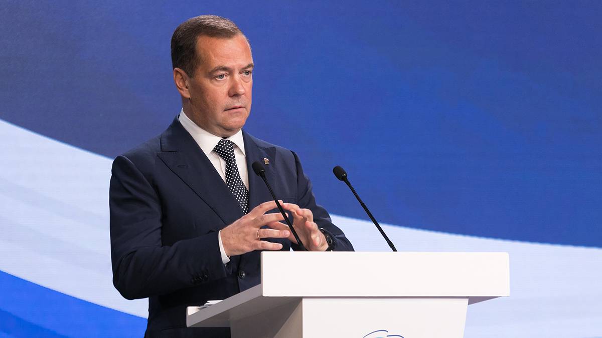 «Принцип неделимой безопасности»: Медведев назвал единственный способ избежать войны
