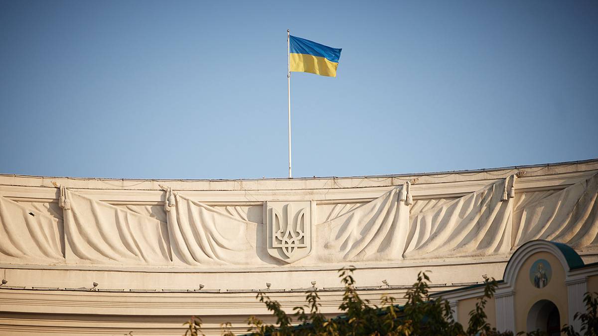 Политолог заявил, что Запад уничтожил экономику Украины