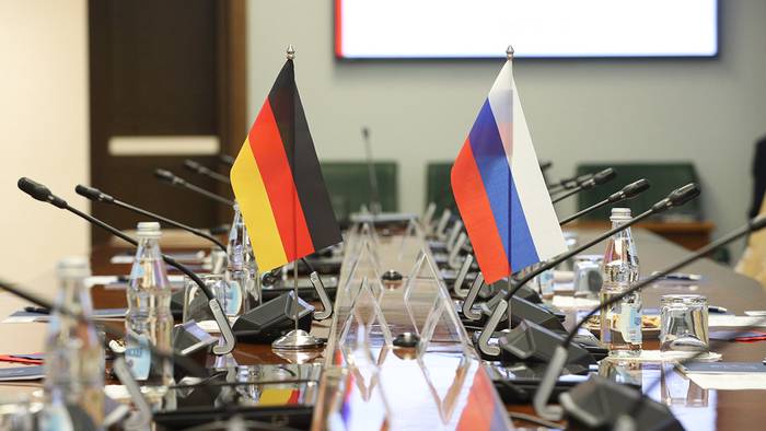 МИД РФ: Заявления главы Минобороны ФРГ о сдерживании России «абсолютно недопустимы»