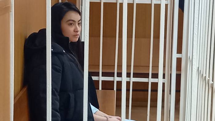 Суд арестовал на два месяца девушку, обвиняемую в убийстве своего деда в Москве