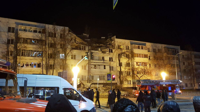 Появилось видео поисковой операции на месте взрыва в доме в Набережных Челнах