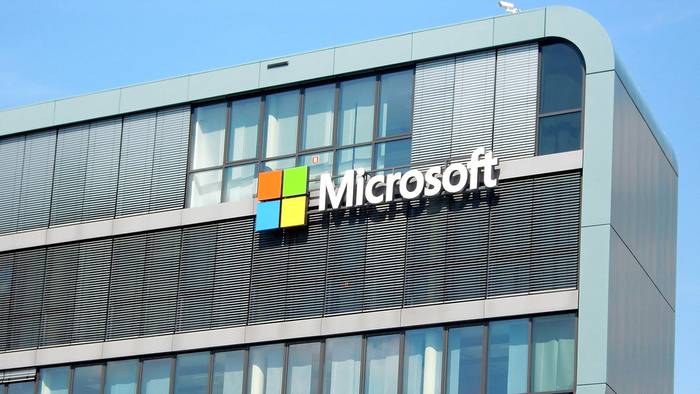 Microsoft опередила Apple в роли самой дорогой компании в мире