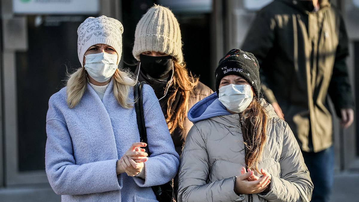 Эксперт объяснил, какие маски реально защищают от коронавируса 