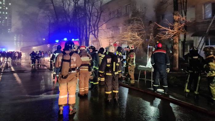 Пожар потушили на площади 300 «квадратов» в хостеле на юго-востоке столицы