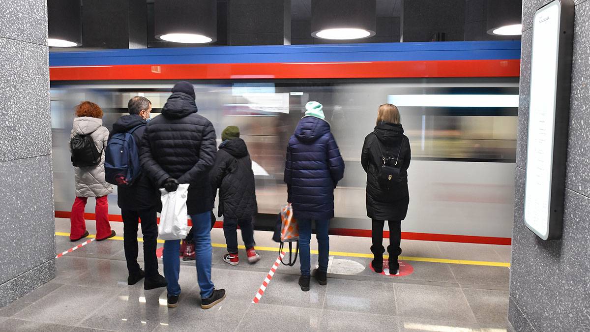 Интервалы движения поездов увеличены на Большой кольцевой линии метро