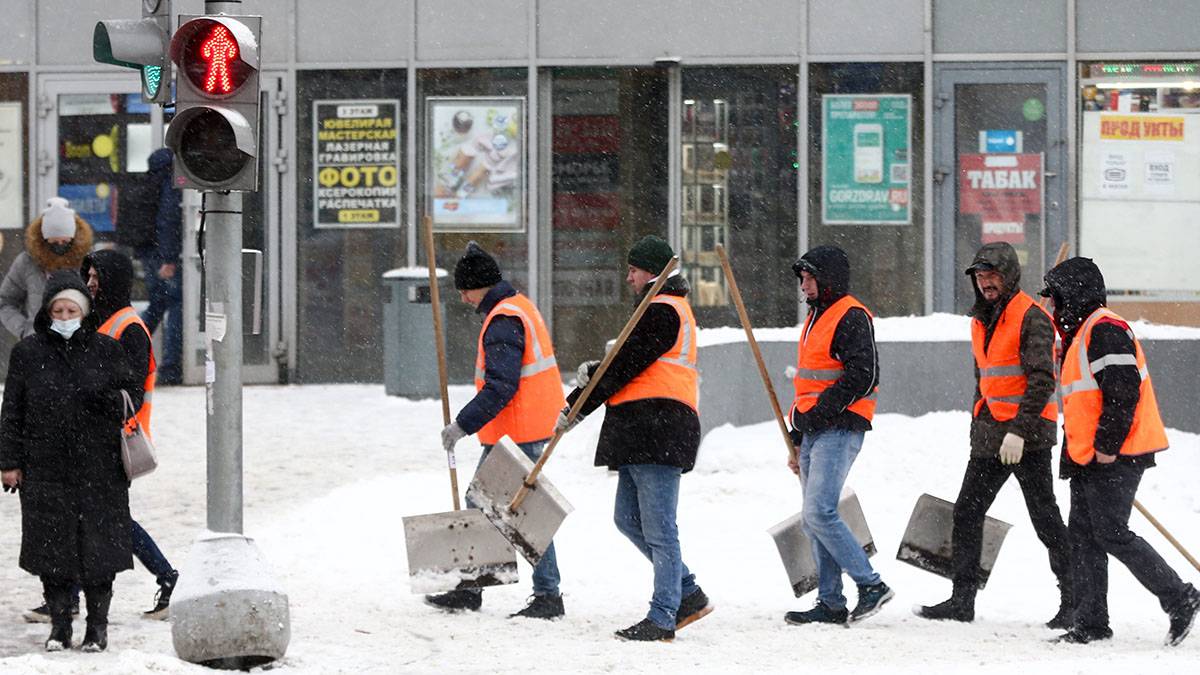 Синоптики сообщили о снежной погоде в Москве 10 января