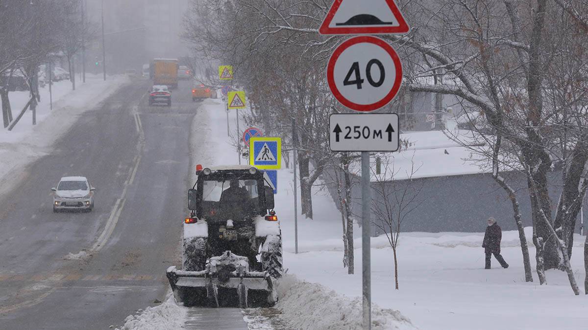 Высота снежного покрова в столице превысила отметку в 32 сантиметра