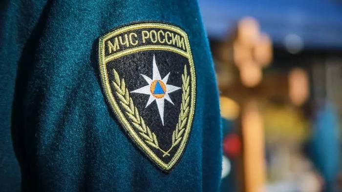 Надземный переход частично обвалился на востоке Москвы
