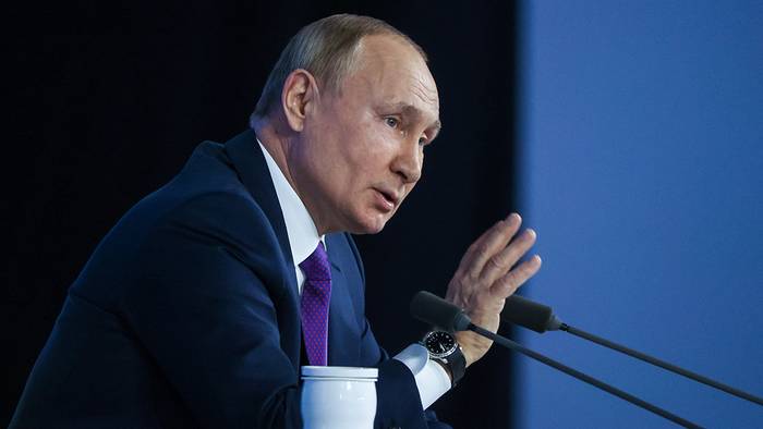 Путин поздравил работников и ветеранов прокуратуры с профессиональным праздником