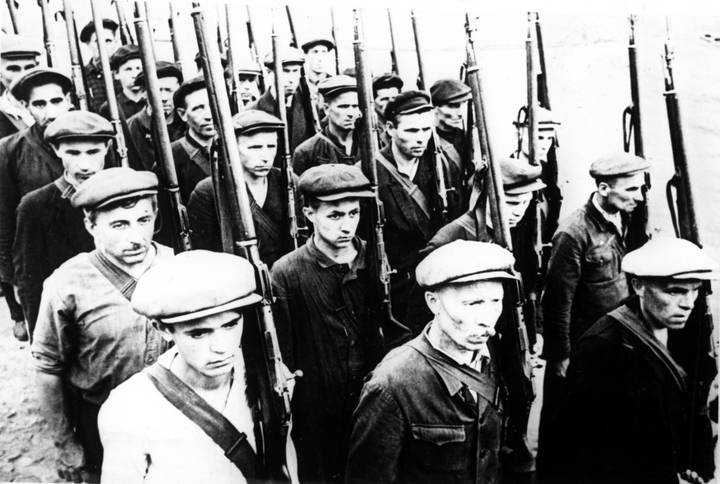 Писательская рота: уникальное воинское подразделение внесло свою лепту в защиту столицы