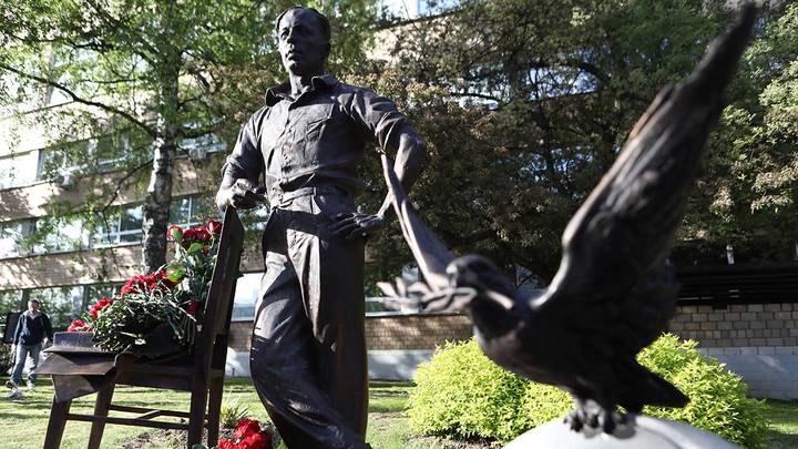 Памятник Андрею Сахарову на территории МИФИ / Фото: Софья Сандурская / АГН Москва Памятник Андрею Сахарову на территории МИФИ / Фото: Софья Сандурская / АГН Москва