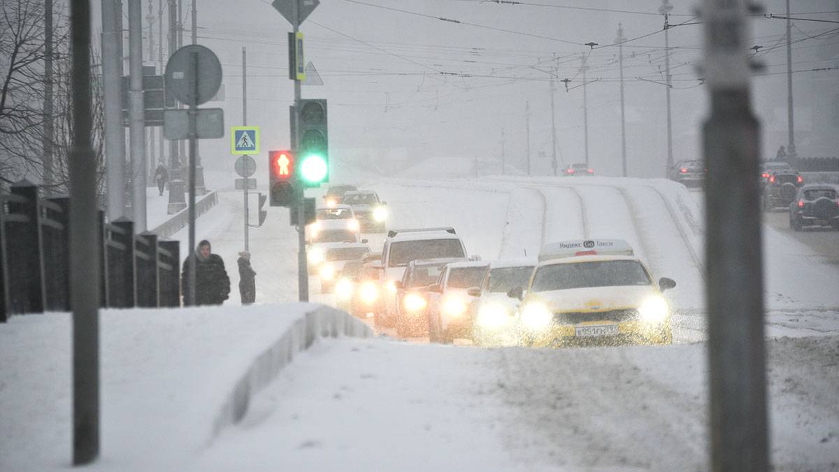Дептранс Москвы назвал среднюю скорость движения автомобилей 21 января