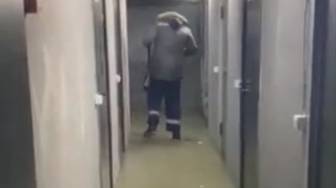 Жилой комплекс на северо-востоке Москвы затопило. Видео