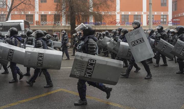 Революция не случилась: силы коллективной безопасности предотвратили госпереворот в Казахстане