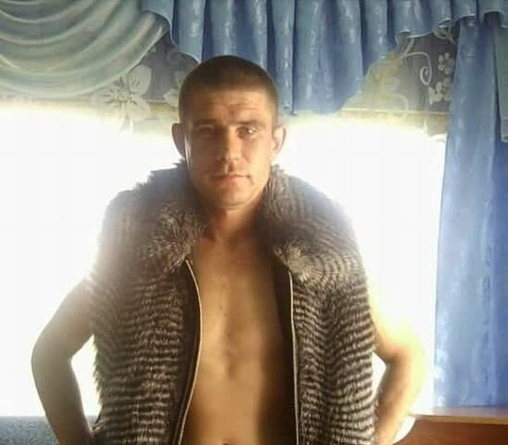 «На дереве сидел»: появилось видео допроса подозреваемого в изнасиловании падчерицы в Омске
